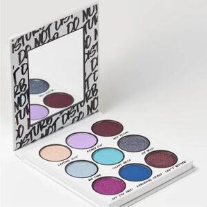 BH Cosmetics Eyeshadow Palette - Do Not Disturb - SEALED